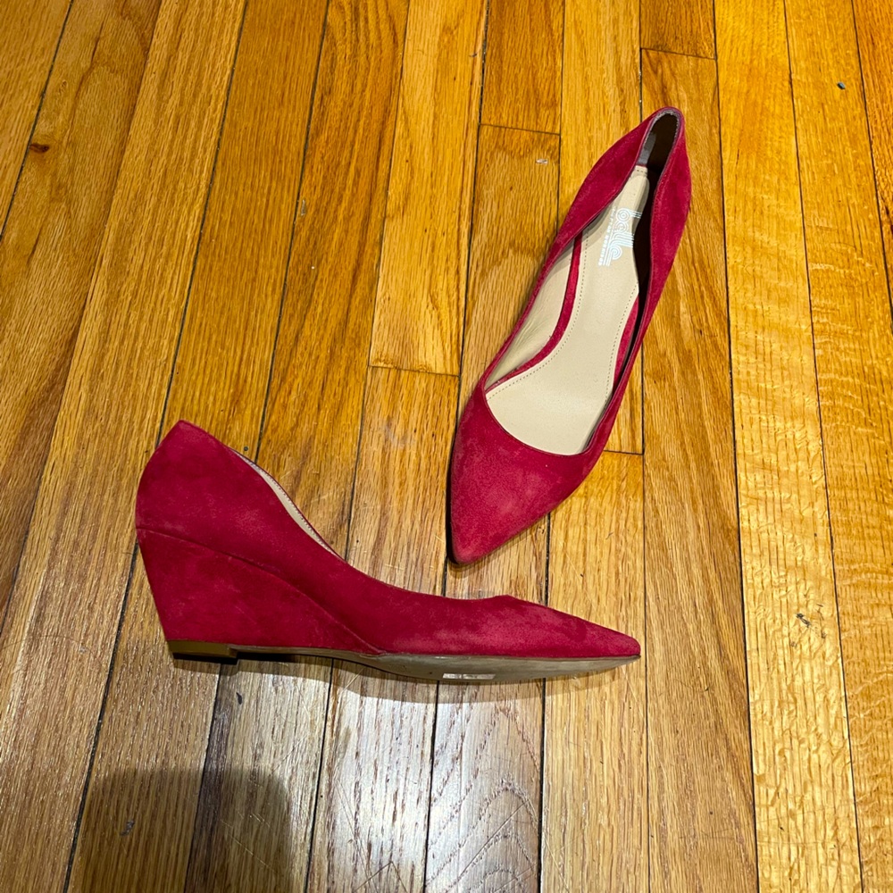 Sigerson Morrison Belle Leather wedge pump pointed toe Suede heels 8.5 vibrant